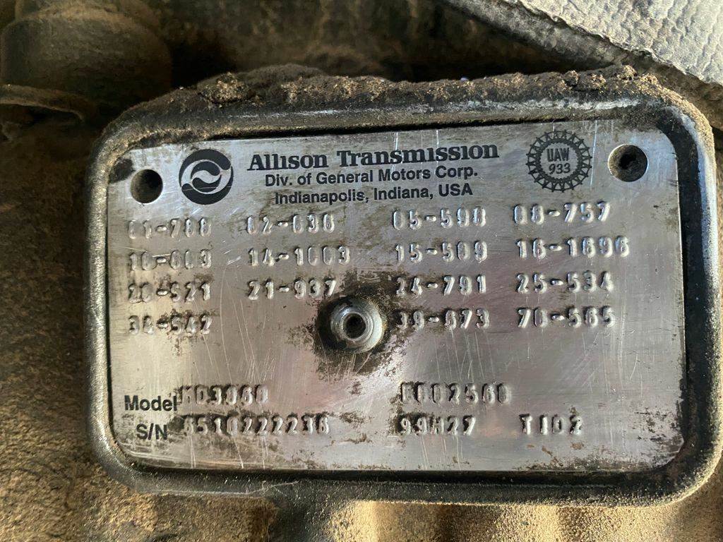 AutomAtic Allison MD3060 Out Of A 2000 InternAtionAl RE3000 School Bus