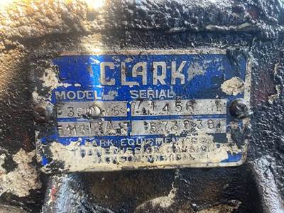 5 Speed MAnuAlly Shifted ClArk 380-V5 Out Of A 1973 Ford C800 WAter Truck With 5
