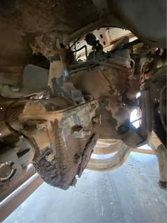 TrAnsmissiOn Out Of A 1985 Ford F600G With 113,852 Miles On The DAsh