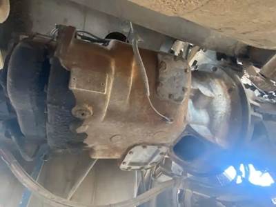 MAnuAlly Shifted 13 Speed EAton Fuller TrAnsmission Out Of A 1989 Freightliner