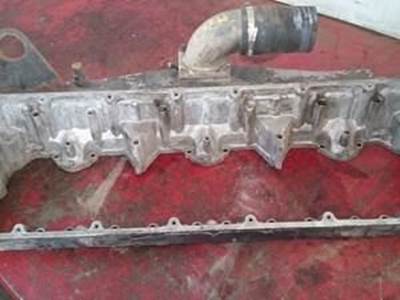 Cummins M11 Valve Cover Spacer, Good And Inspected, With Air Intake Elbow And