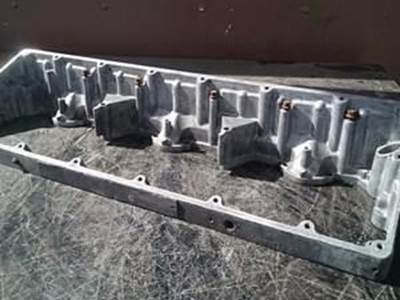 Used Valve Cover For Cummins ISM Engine