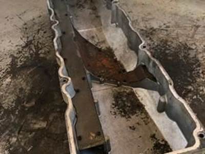 Used Valve Cover For International DT466E