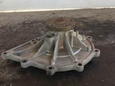 Used Detroit DD15 Water Pump