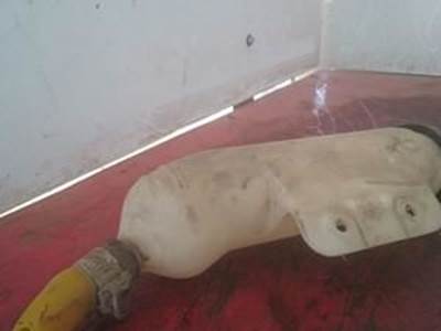 Used Windshield Washer Reservoir For Peterbilt