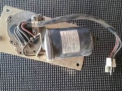 Used Wiper Motor Off 2000 Peterbilt 379