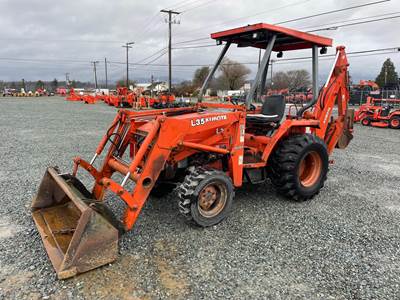 Kubota L35 Backhoe