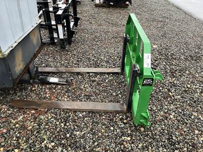 EXPRESS STEEL 48" Bale Spear