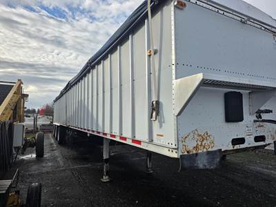 Western 50ft Tri Axle Aluminum Belt Trailer - Air Ride