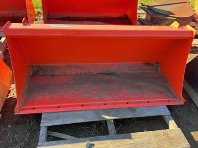 Kubota B2371 Bucket