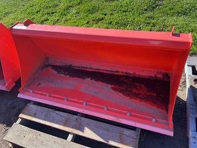Kubota B2371 Bucket