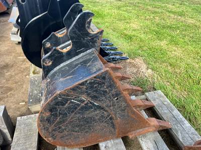 Kubota K7876 Ditching Bucket