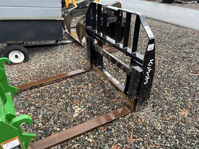 Kubota PFL5648 Rotating Pallet Forks