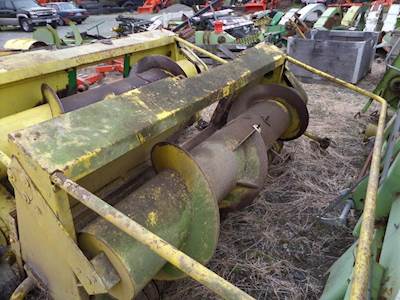 John Deere 7' hay head