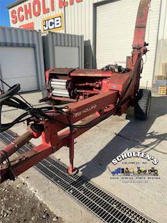 New Holland 900 Pull-Type Forage Harvester