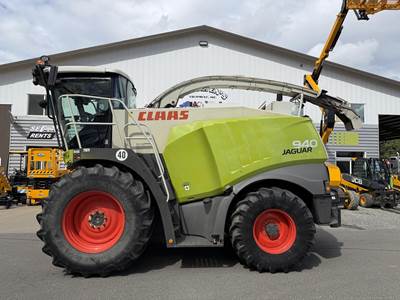 Claas JAGUAR 940 Self-Propelled Forage Harvester