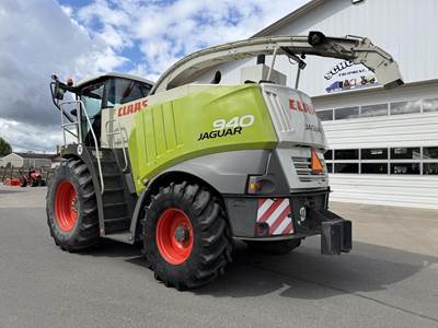 Claas JAGUAR 940 Self-Propelled Forage Harvester