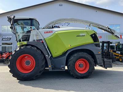 Claas JAGUAR 990 Self-Propelled Forage Harvester