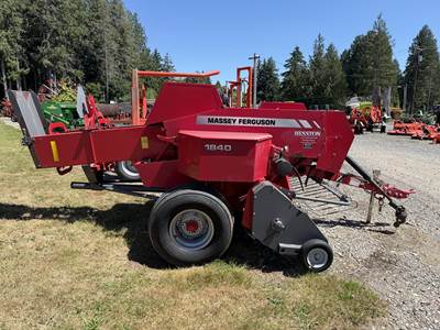 Massey Ferguson 1840 Small Square Baler