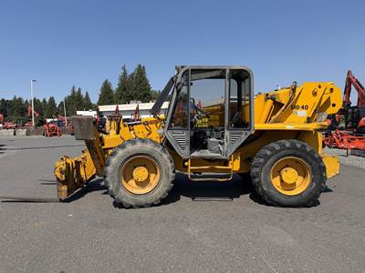 JCB 510-40 Telehandler - 5000lb Capacity, 40ft Lift Height