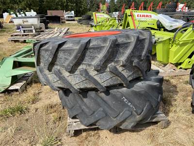 Pirelli 420/85R24 Tire