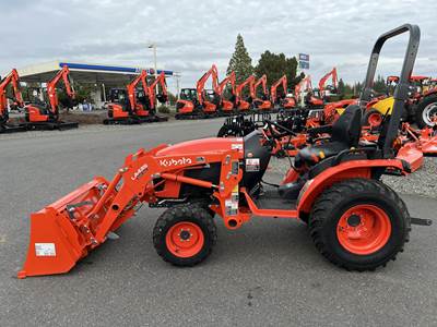 Kubota B2601HSD Tractor