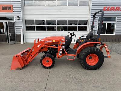 Kubota B2650HSD Tractor