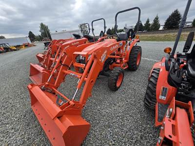 Kubota L3302HST Tractor