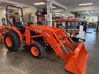 Kubota L3902HST Tractor