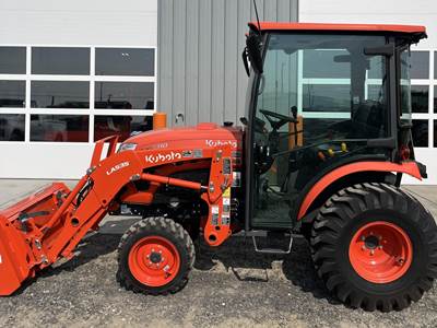 Kubota LX3310HSDC Tractor