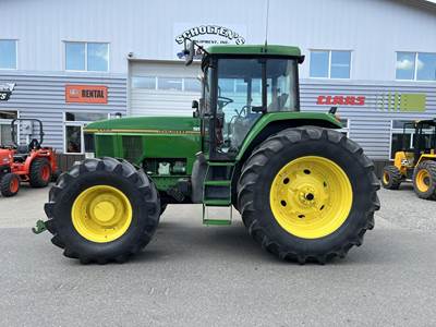 John Deere 7700 Tractor