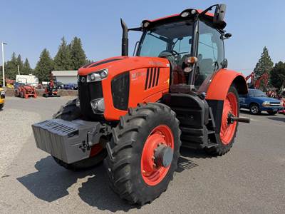 Kubota M7-132 DELUXE Tractor