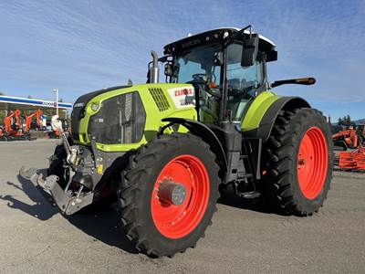 Claas AXION 880 Tractor