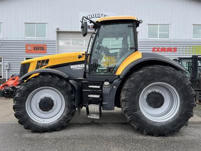 JCB FASTRAC 8250 Tractor