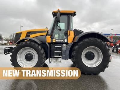 JCB FASTRAC 8250 Tractor
