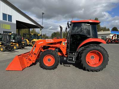 Kubota M6060HDC Tractor