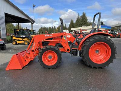Kubota M7060D Tractor