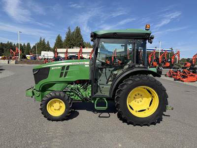 John Deere 5075GV MFWD Tractor - 75 HP