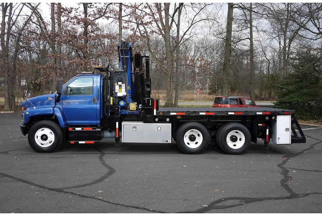 2006 GMC TopKick C8500 Single Axle Crane Truck Automatic, Fassi F330B.24/L323 Knuckle Boom