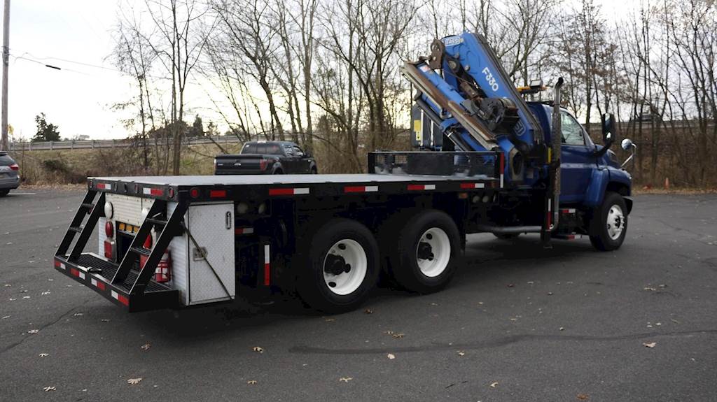 2006 GMC TopKick C8500 Single Axle Crane Truck Automatic, Fassi F330B.24/L323 Knuckle Boom