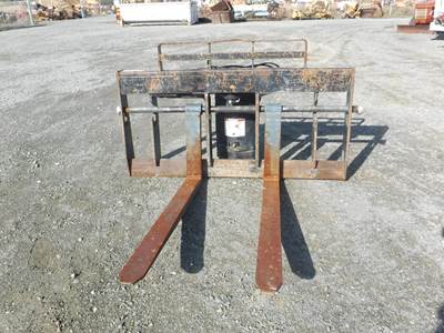 SkyTrak SWING CARRIAGE Fork