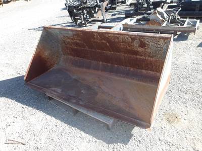 Gehl 72" BUCKET Bucket