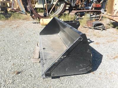Gehl 98 INCH WIDE Bucket