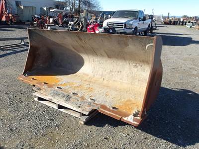 John Deere 544 Bucket