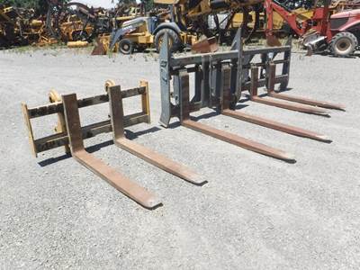 Caterpillar Pallet Fork