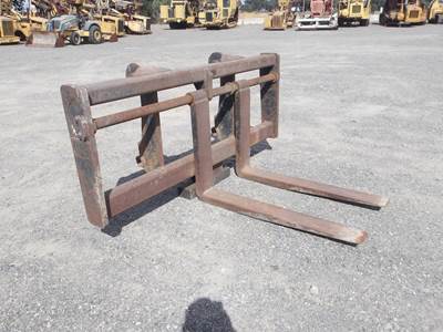 Caterpillar IT Rotating Pallet Forks