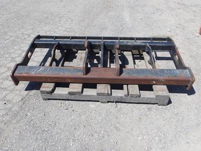 SkyTrak Carriage Rotating Pallet Forks
