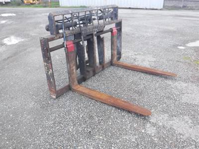 Skyjack Pallet Fork