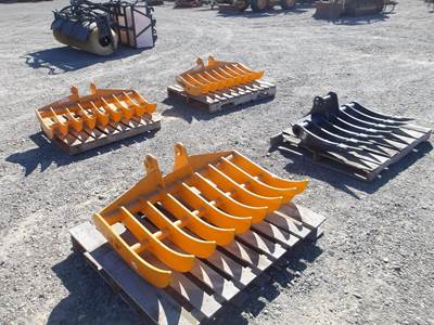 Caterpillar 305 Rock Rake