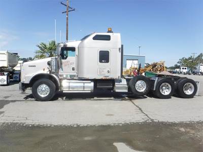 Kenworth W900 Sleeper Semi Truck - Raised Roof Sleeper, Cummins 600HP, 18 Speed Autoshift Amt